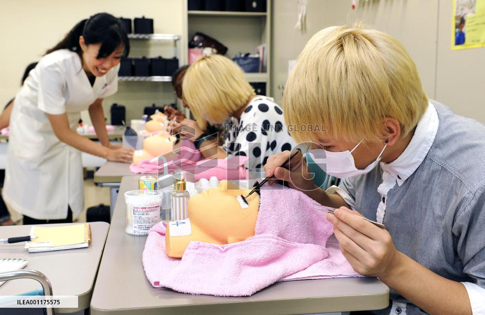 Eyelash extensions all the rage among women of all ages