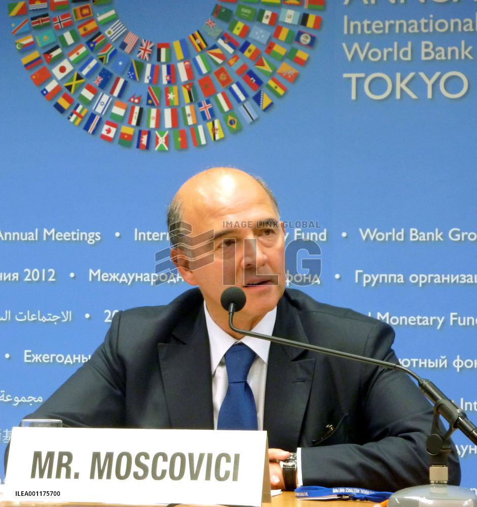 Moscovici at press conference