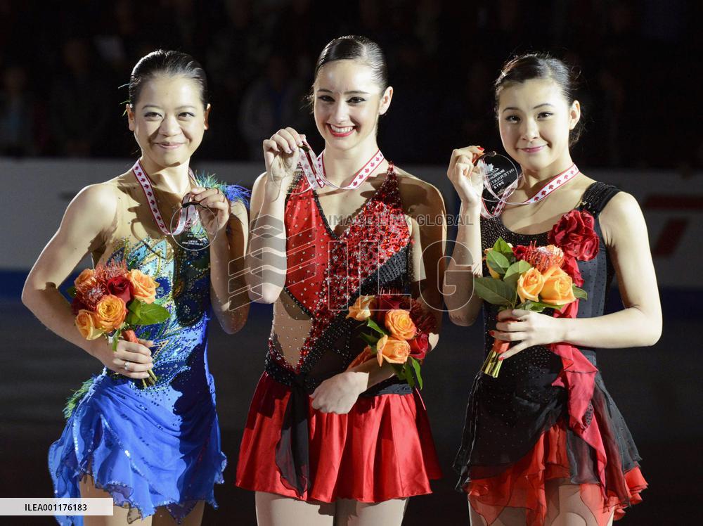 Women medalists at Skate Canada