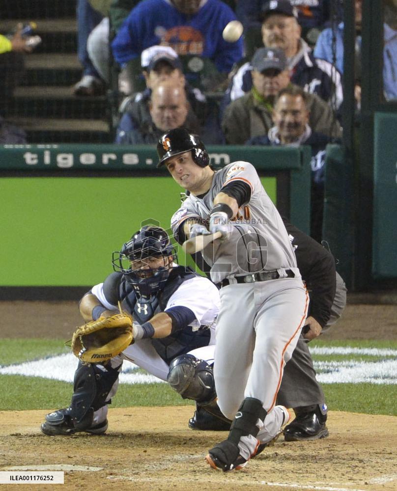 Giants sweep Tigers to win World Series