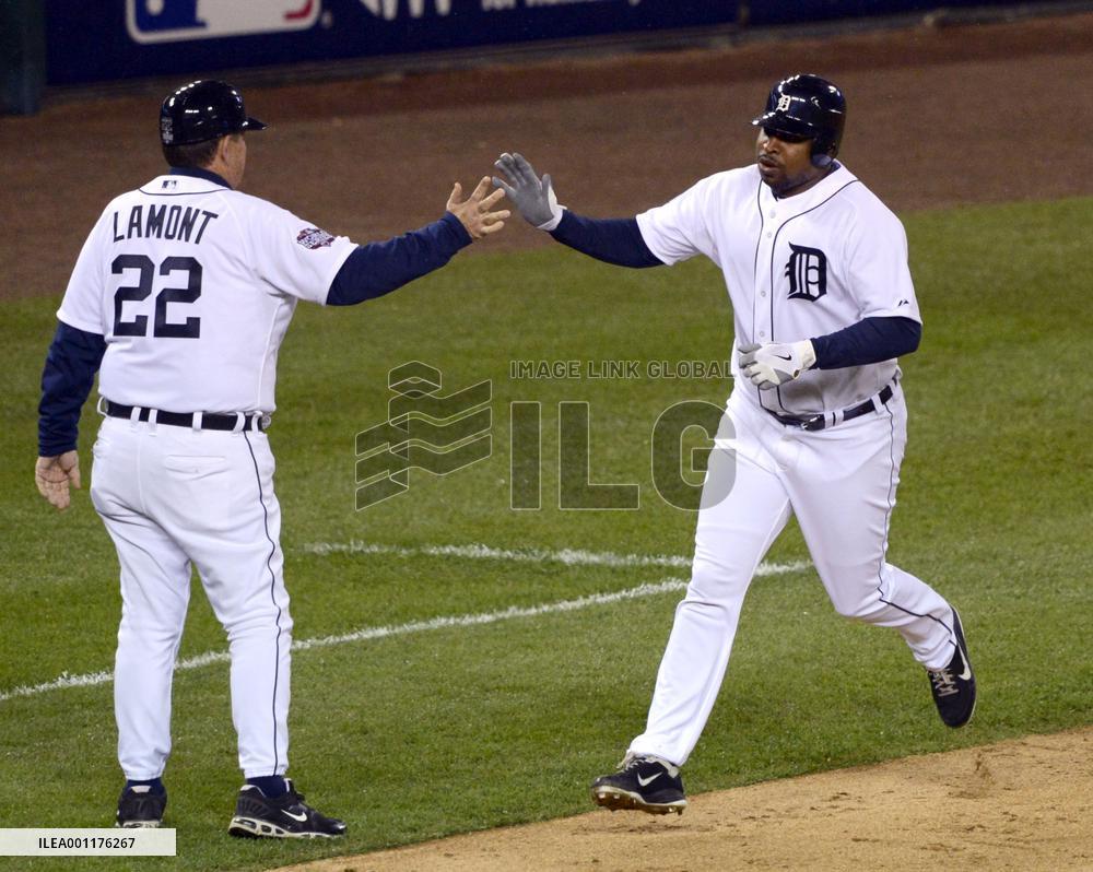 Giants sweep Tigers to win World Series
