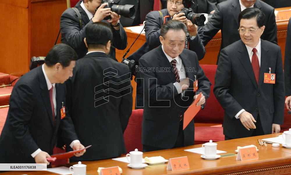 Xi replaces Hu as China Communist chief