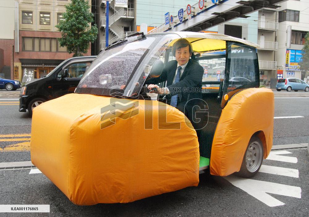 Airbag-covered iSAVE You electric vehicle