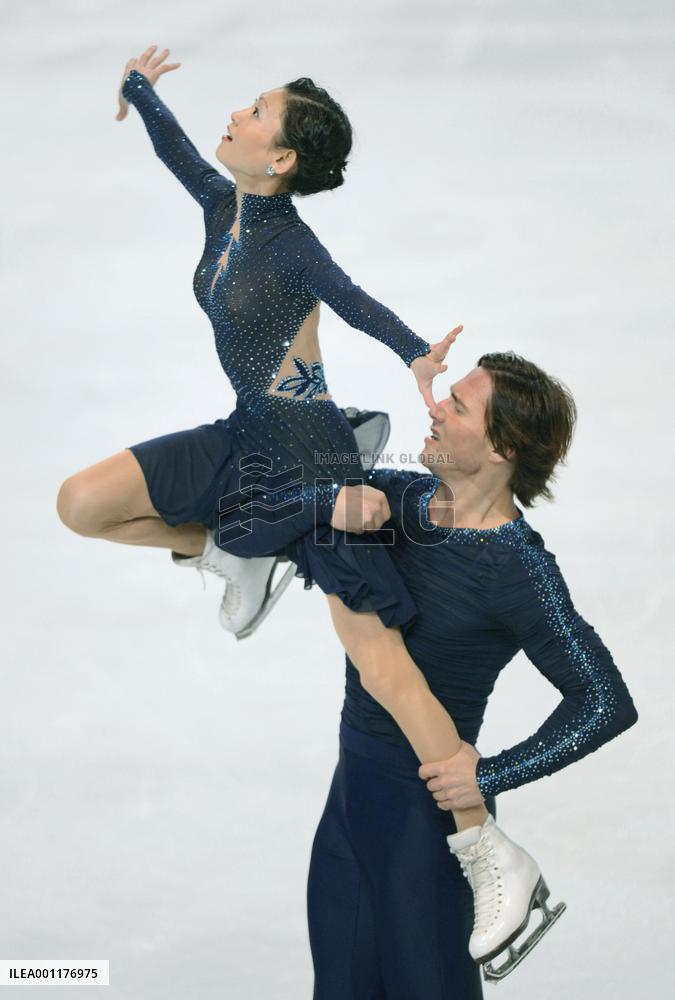 Kawaguchi, Smirnov win pairs event at Trophee Bompard