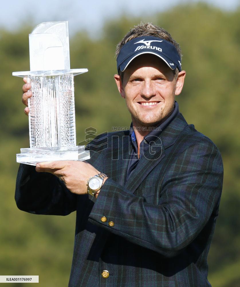 Donald wins Dunlop Phoenix