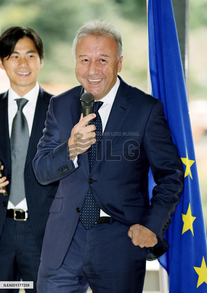 Japan coach Zaccheroni honored by Italy