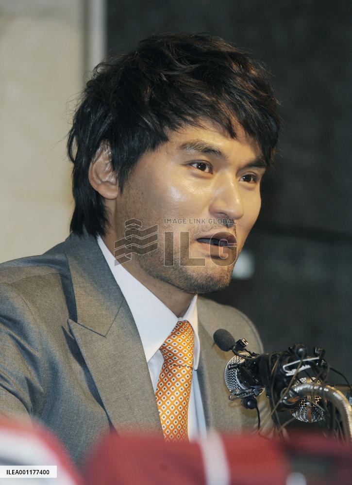 S. Korean pitcher Park announces retirement