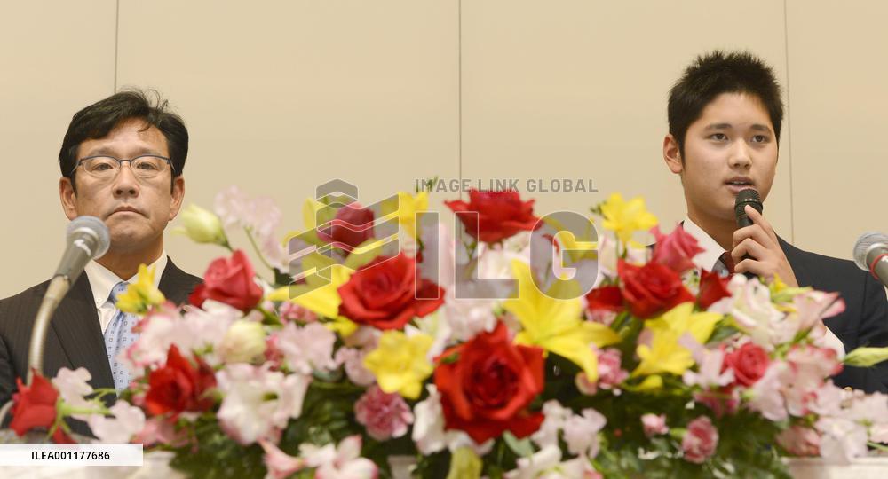 Otani to play for Fighters