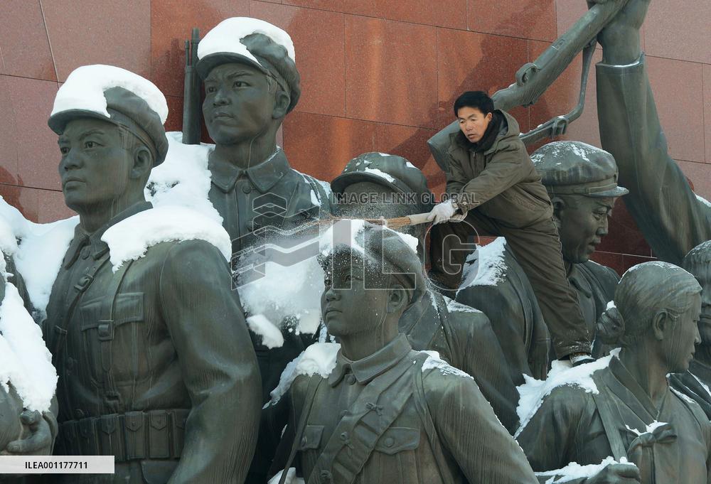 People in Pyongyang