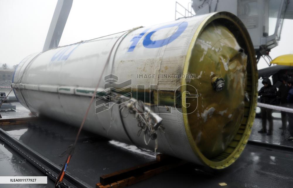 S. Korea retrieves debris of N. Korean rocket