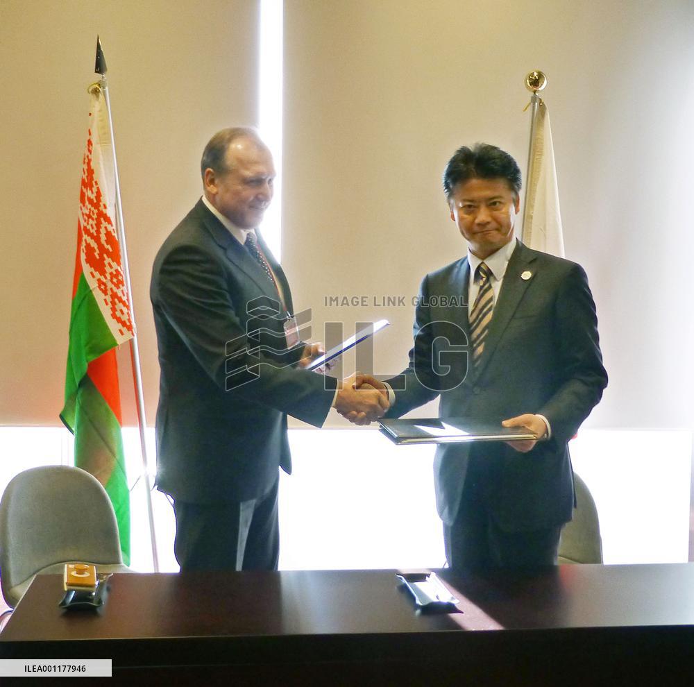 Japan, Belarus ink pact