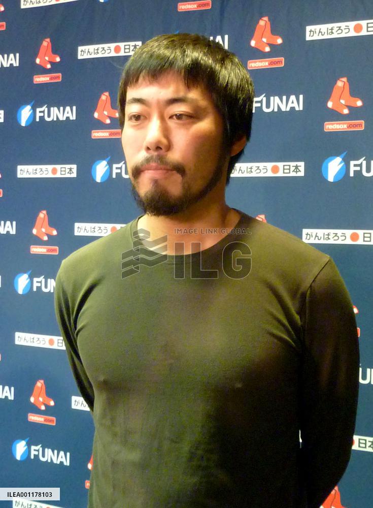 Uehara signs 1-year deal with Red Sox