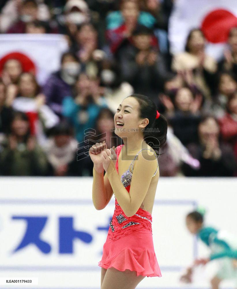 Mao Asada takes lead at Four Continents