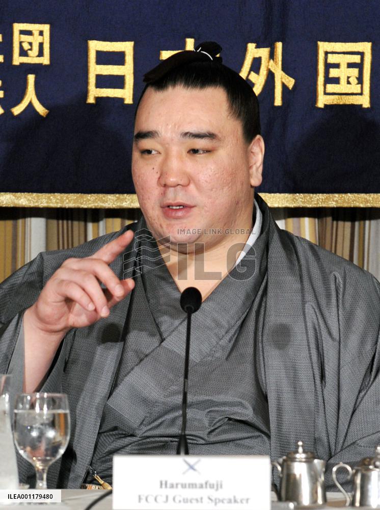 Yokozuna Harumafuji
