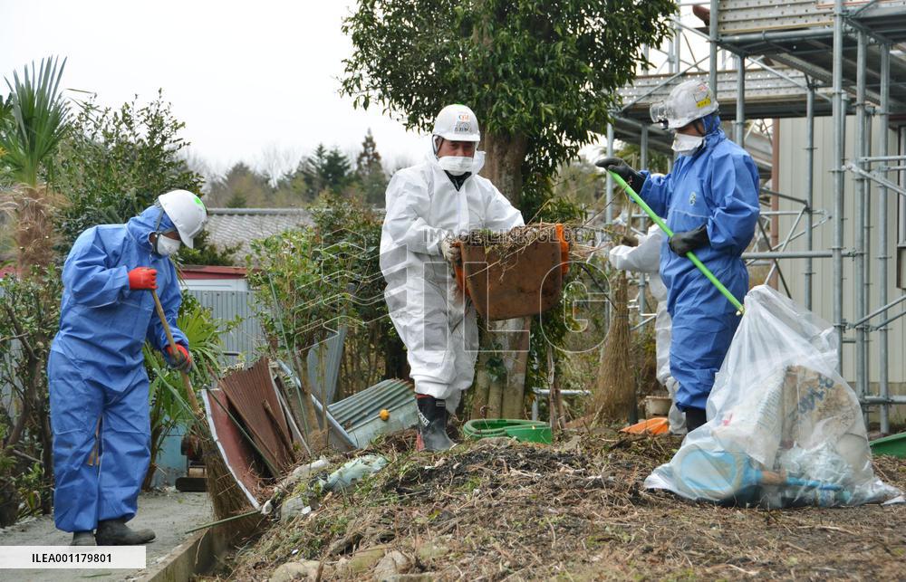 Nuclear disaster epicenter town being left to ruin