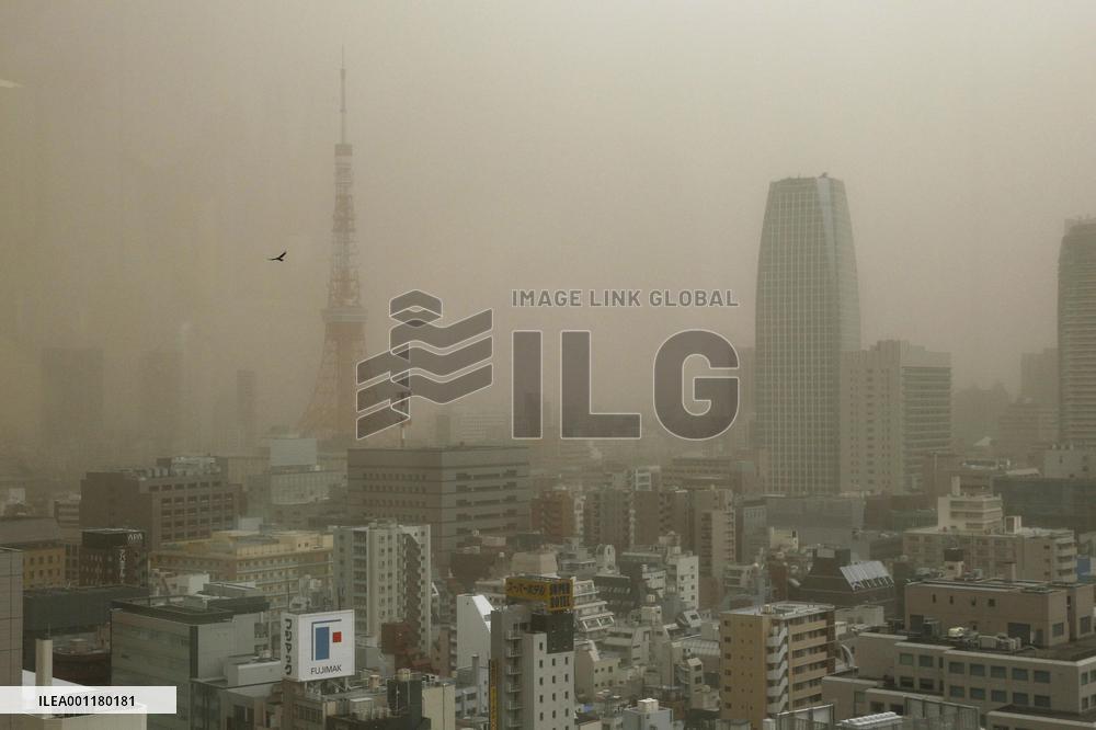 Dusty haze covers Tokyo