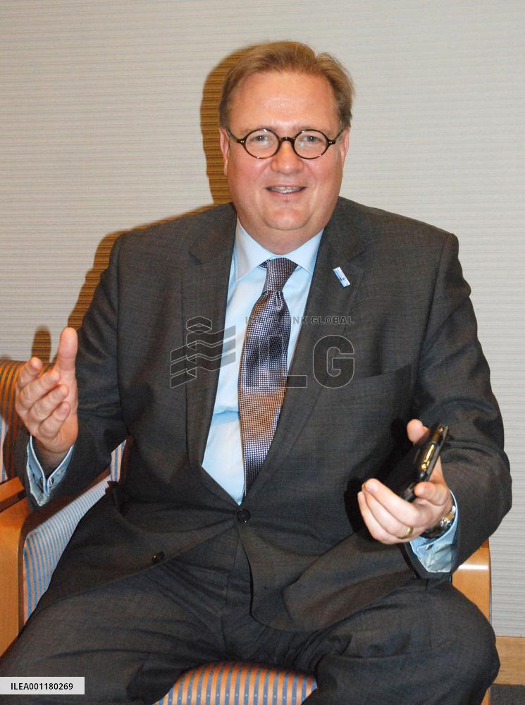 U.N. Volunteers program chief