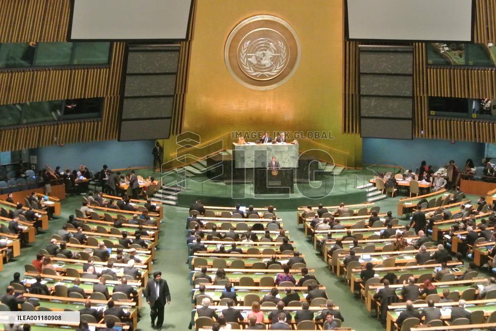 U.N. passes arms trade treaty