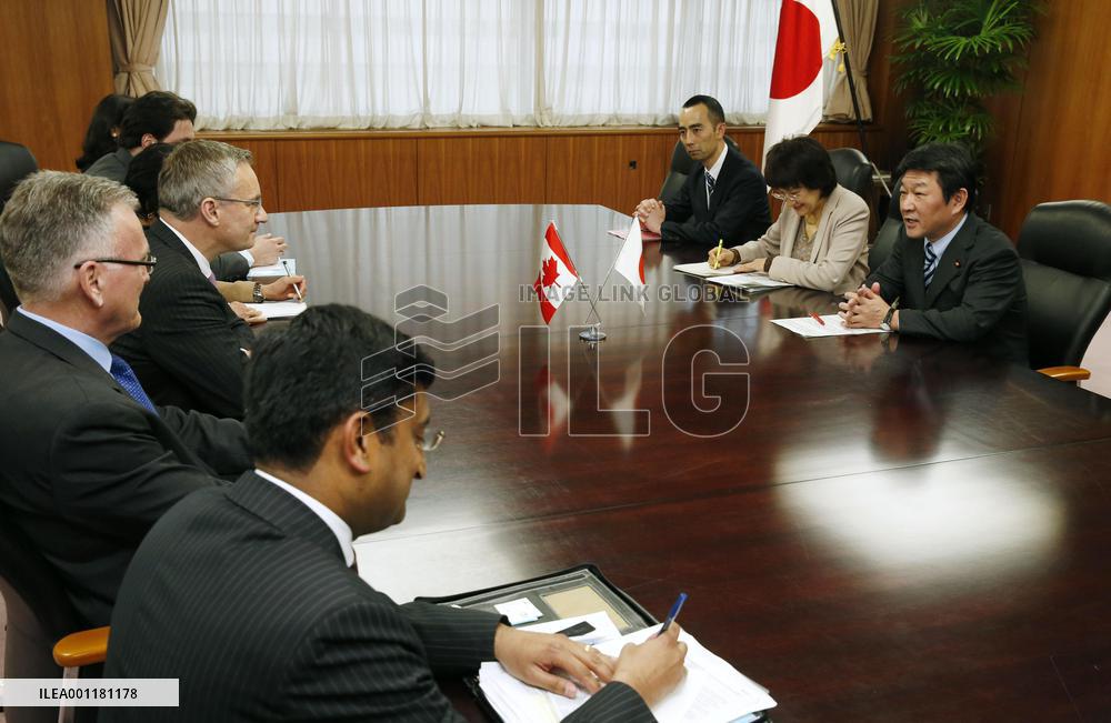 Canadian trade minister Fast in Japan
