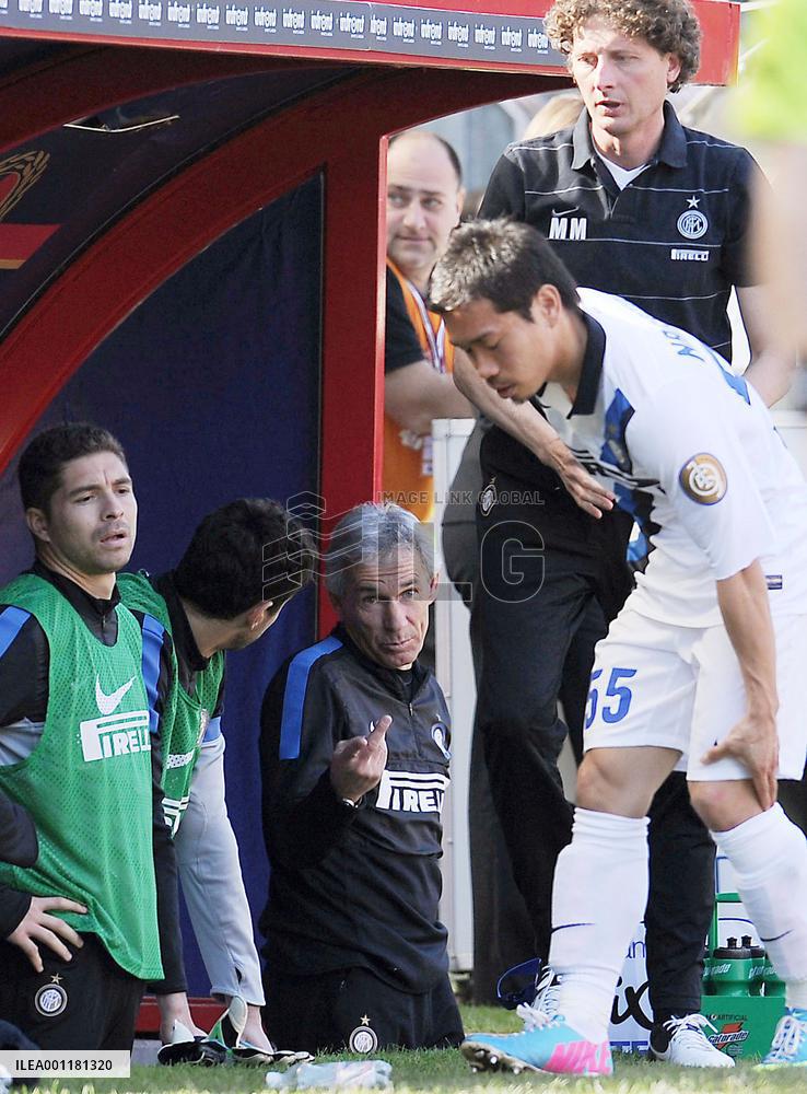 Nagatomo suffers knee injury