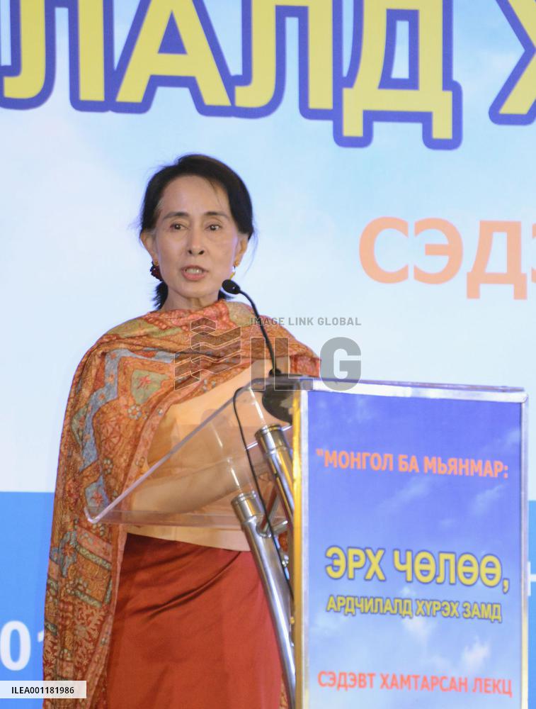 Suu Kyi in Mongolia