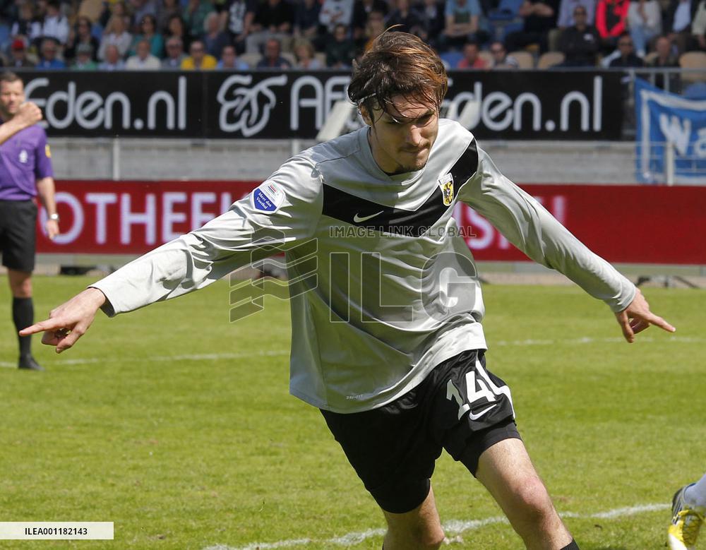 Vitesse's Havenaar scores