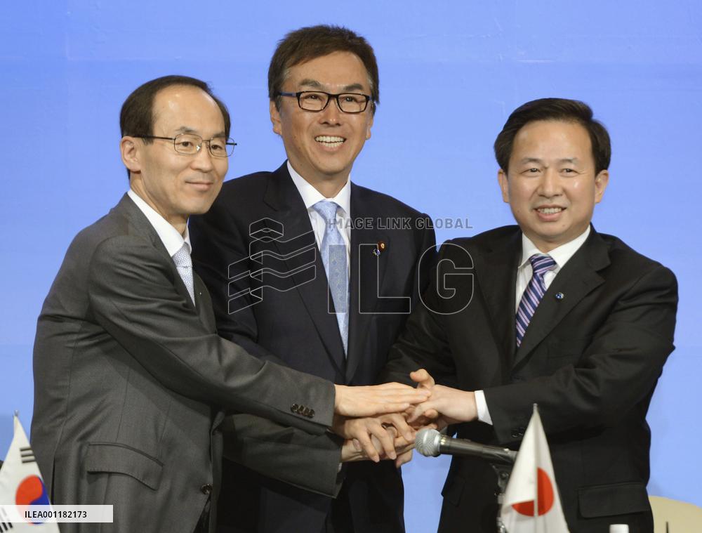 Japan, China, S. Korea environment meeting