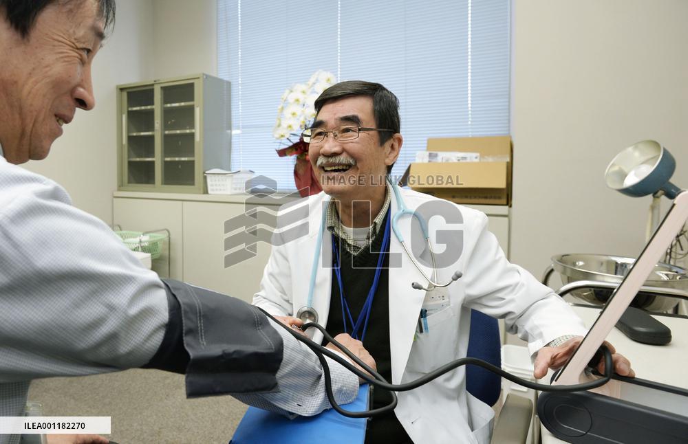 Doctor working in town near Fukushima plant for 16 yrs