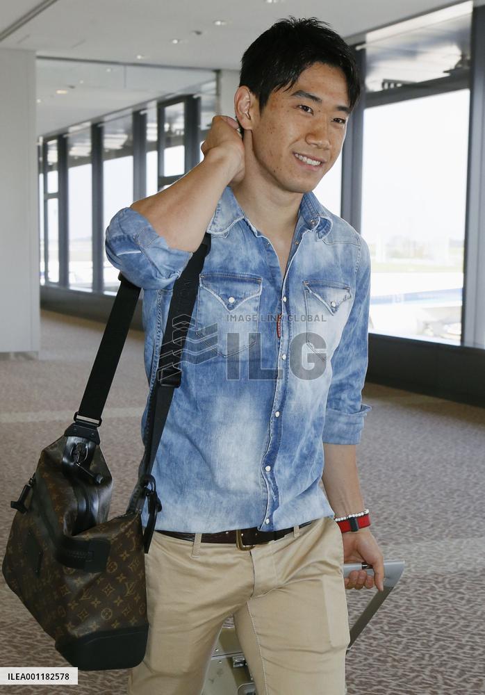 Kagawa returns to Japan