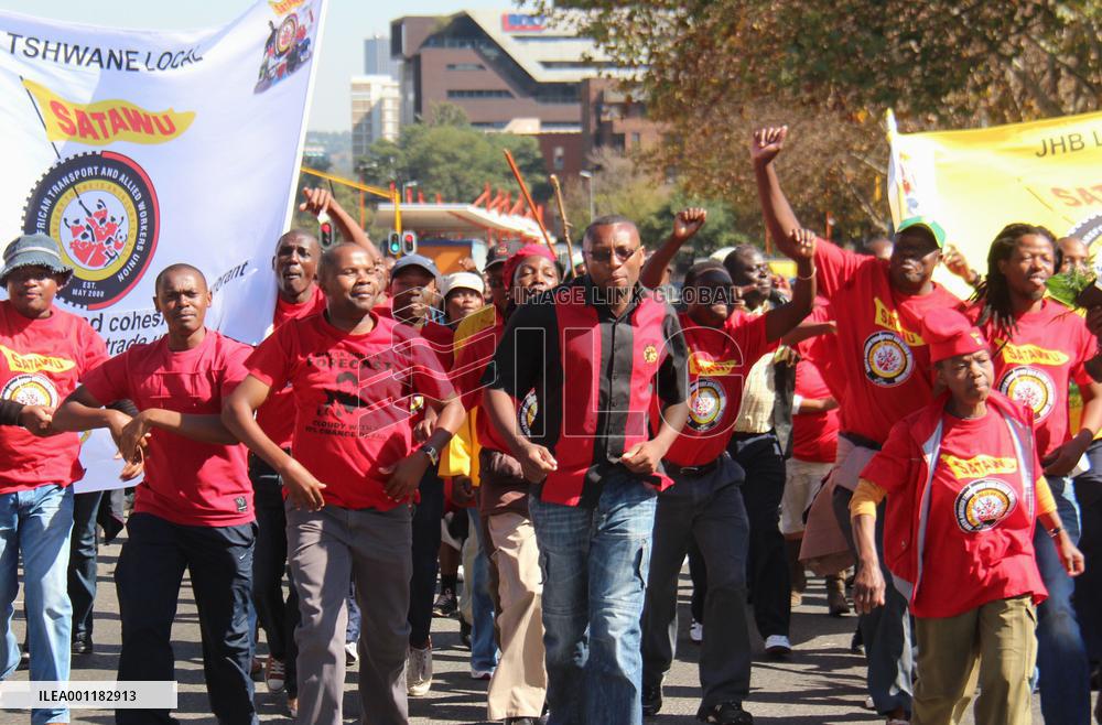 Labor dispute in S. Africa