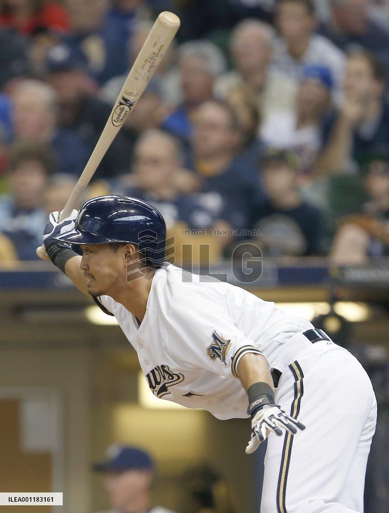 Aoki gets 1,500th career hit