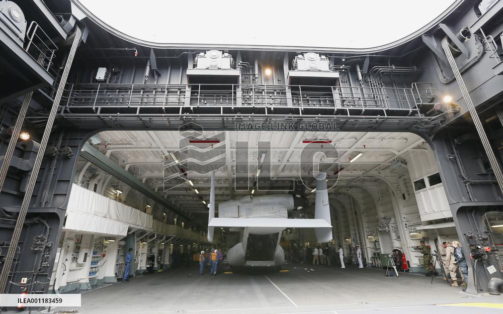 Osprey lands on Japan destroyer