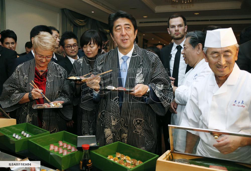 PM Abe in Poland