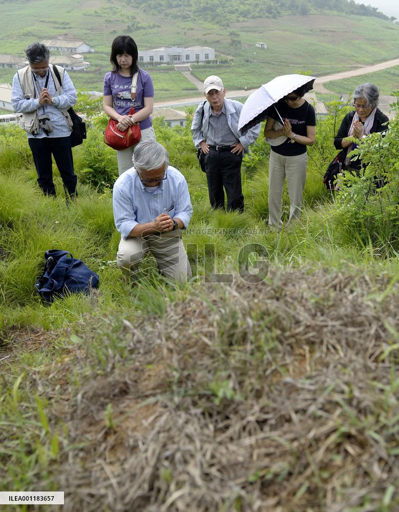 Visit to N. Korea burial site for Japanese