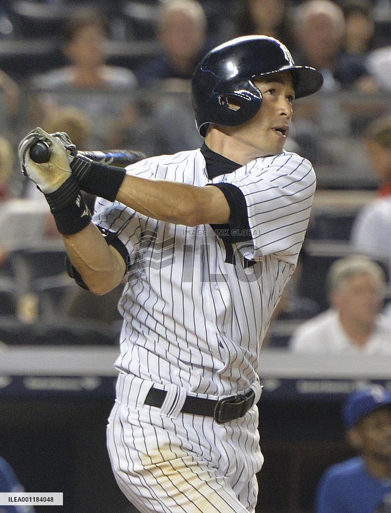 Ichiro hits 2-run homer
