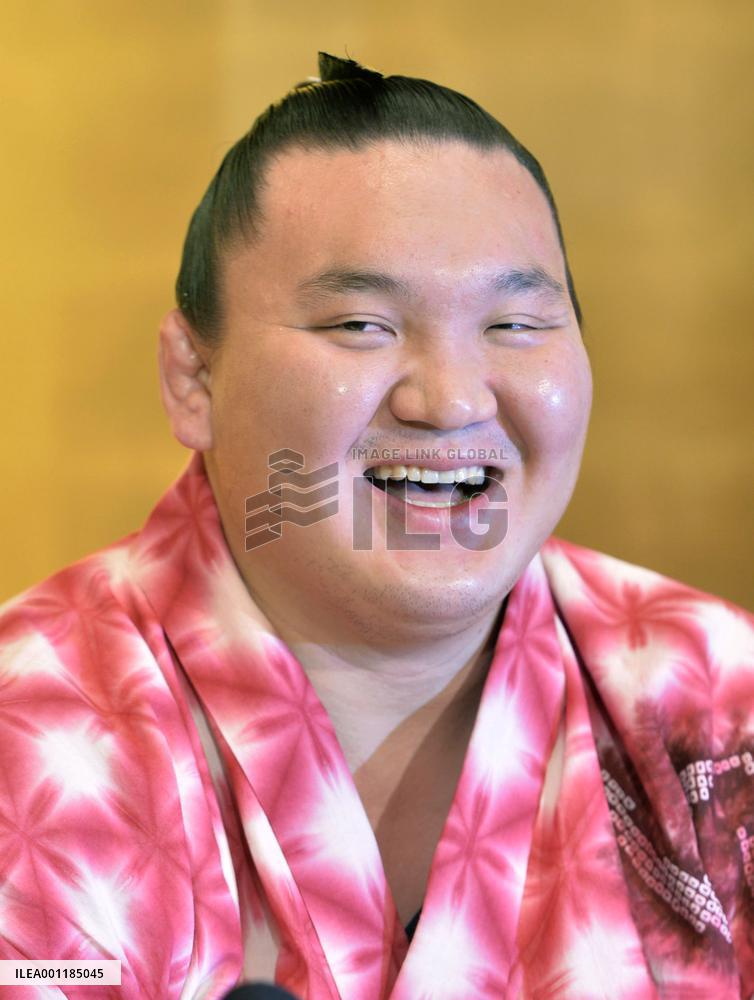 Hakuho after winning 26th career title