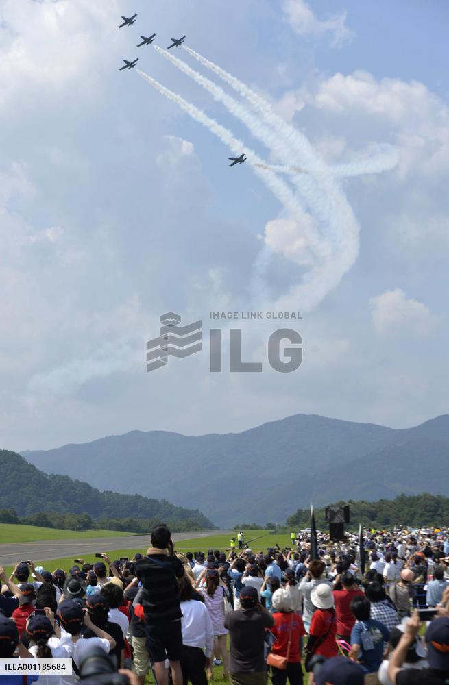 Acrobatic flight in Fukushima