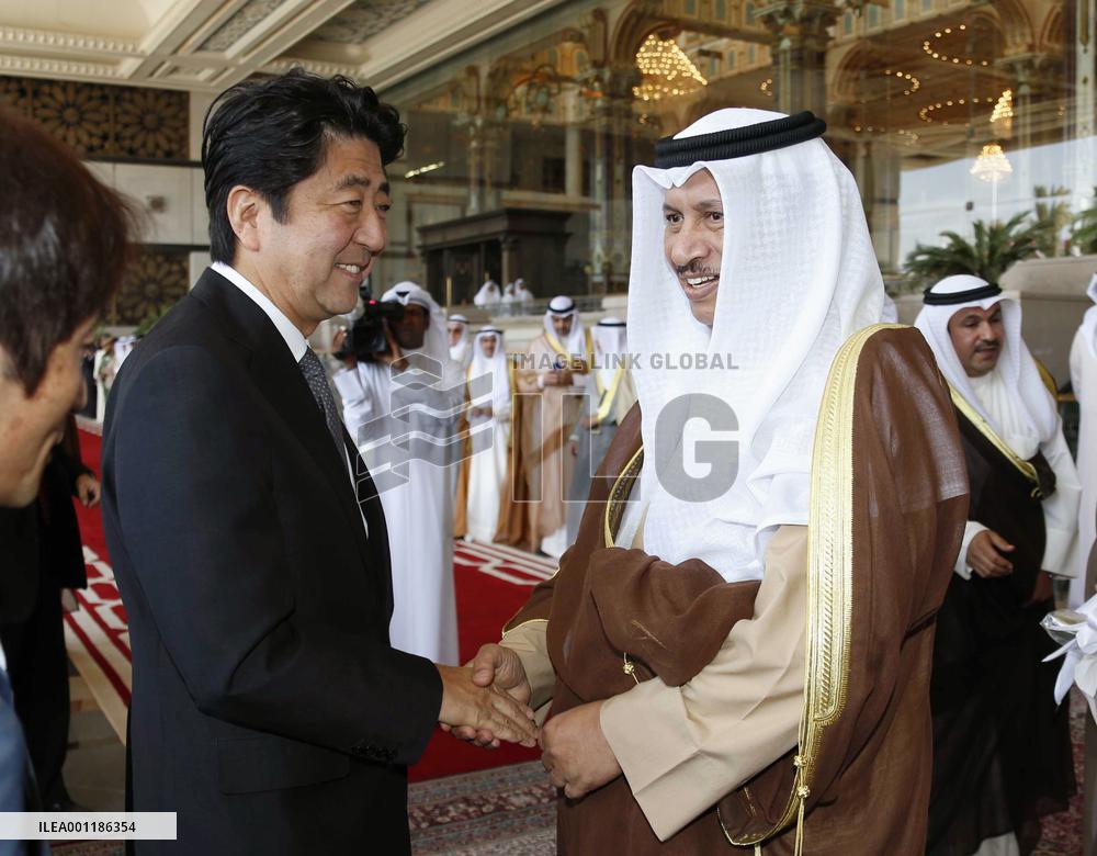 Abe in Kuwait