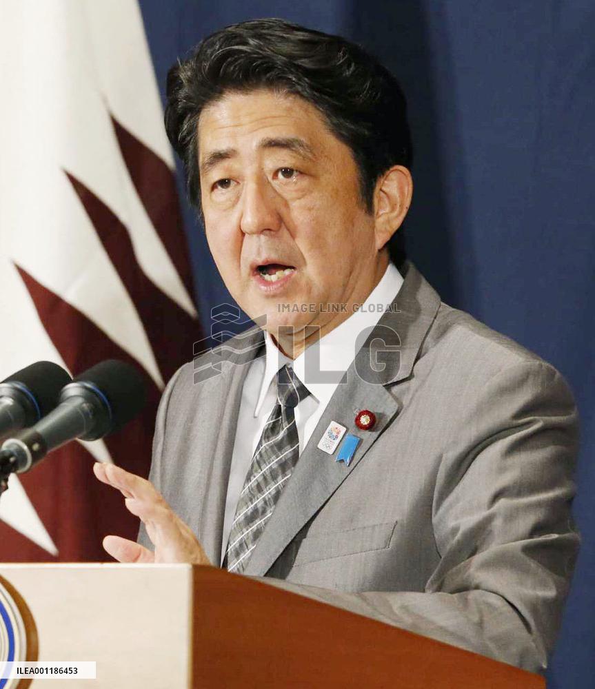 Abe in Qatar