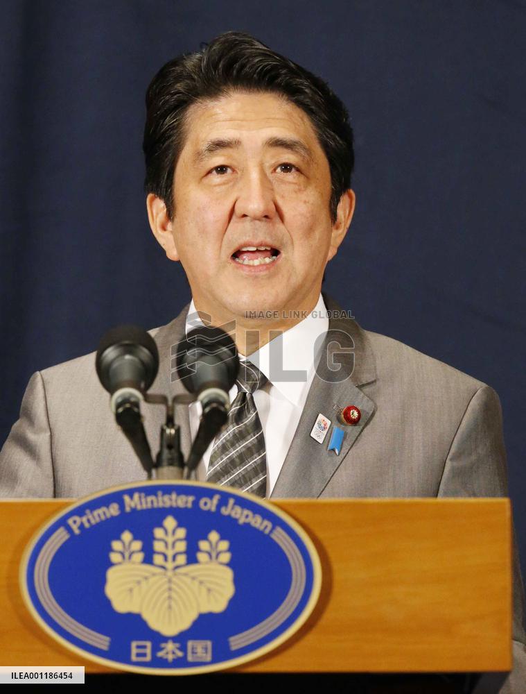 Abe in Qatar