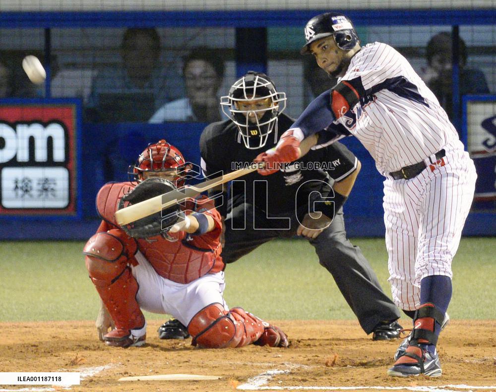 Balentien hits 55th HR