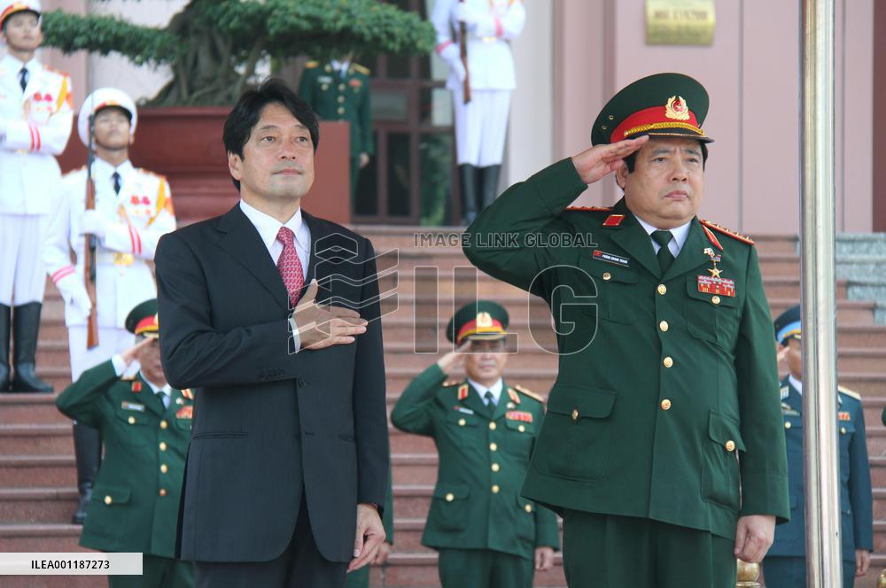 Japanese defense minister in Vietnam