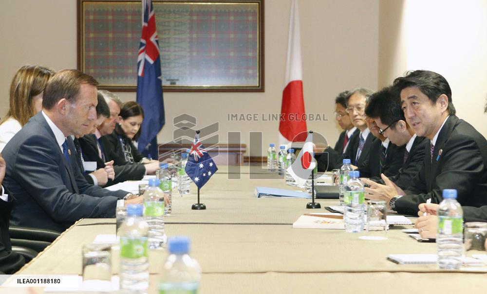Japan-Australia summit meeting in Brunei