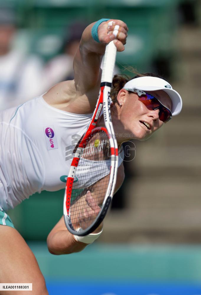 Stosur wins Japan Women's Open