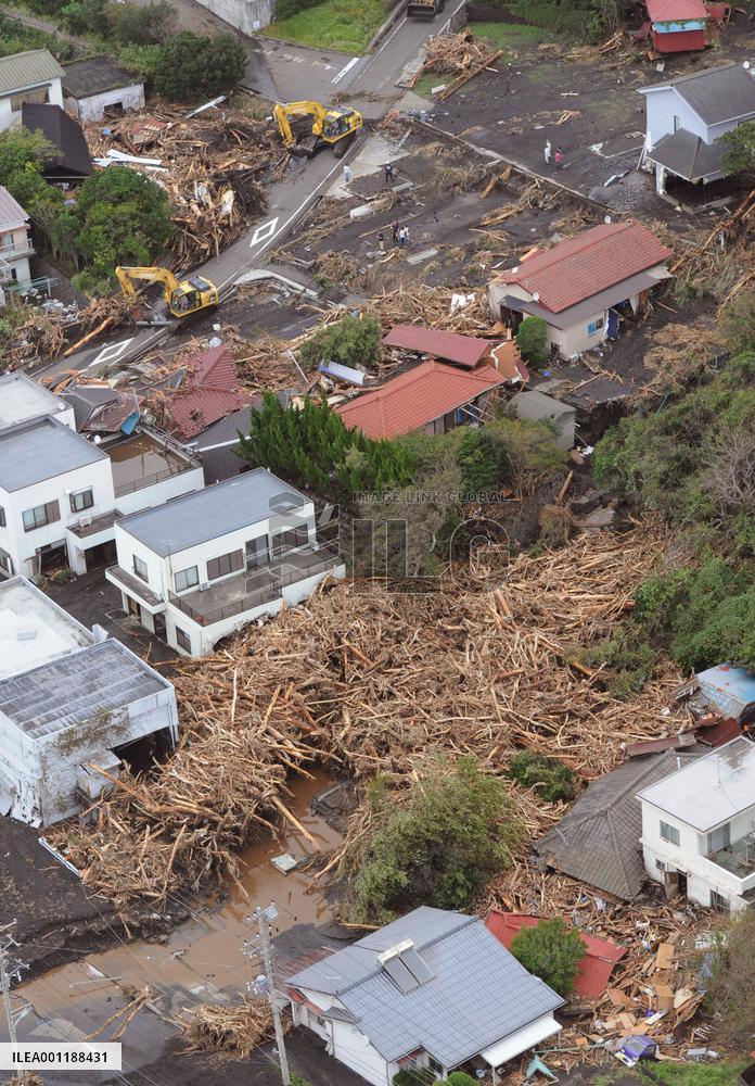 Typhoon hits Japan