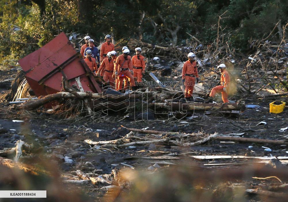 Typhoon hits Japan