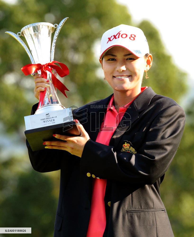 Yokomine wins Masters GC Ladies