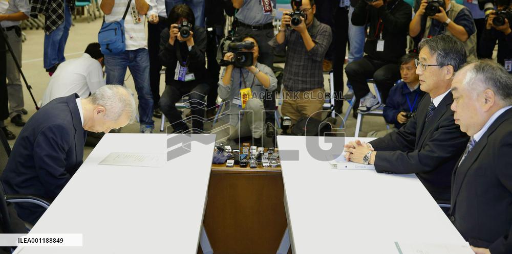 Nuclear regulator, TEPCO president meet