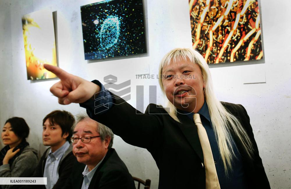 Rock singer-like physicist stands in vanguard of neutrino experiments