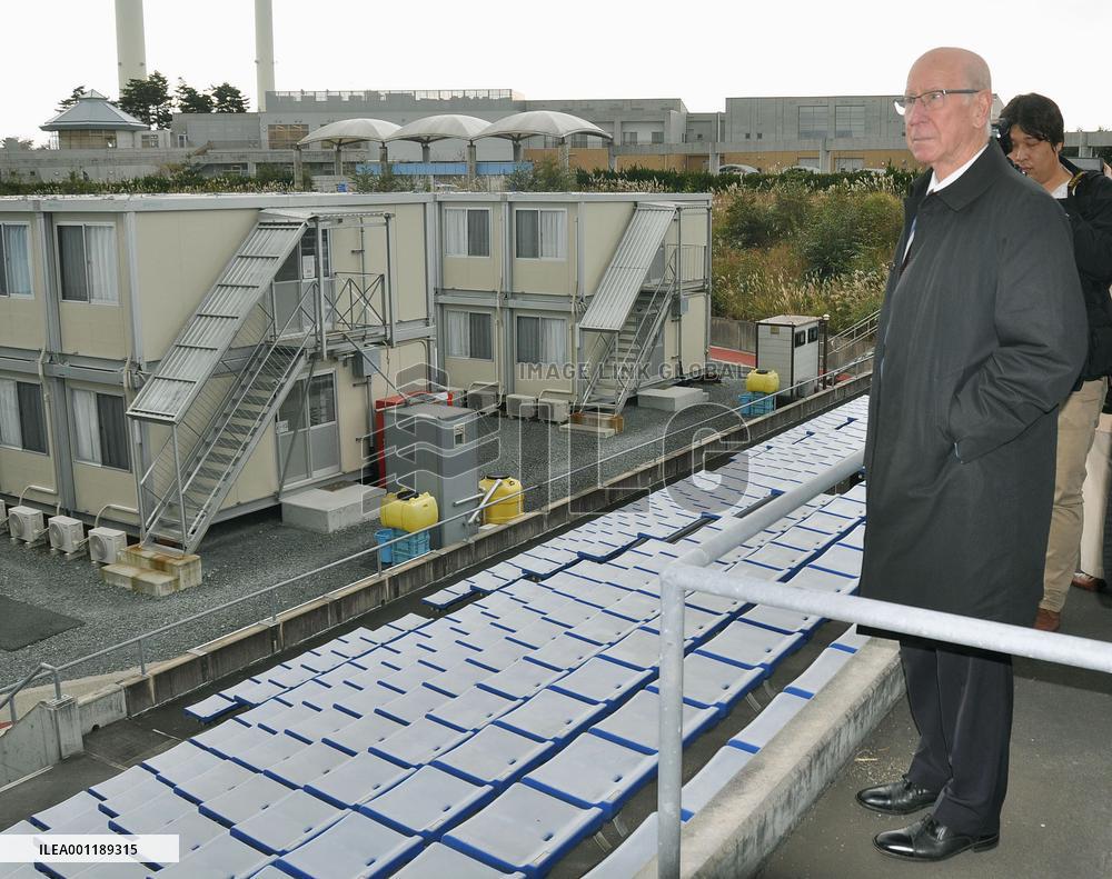 Man Utd legend Charlton